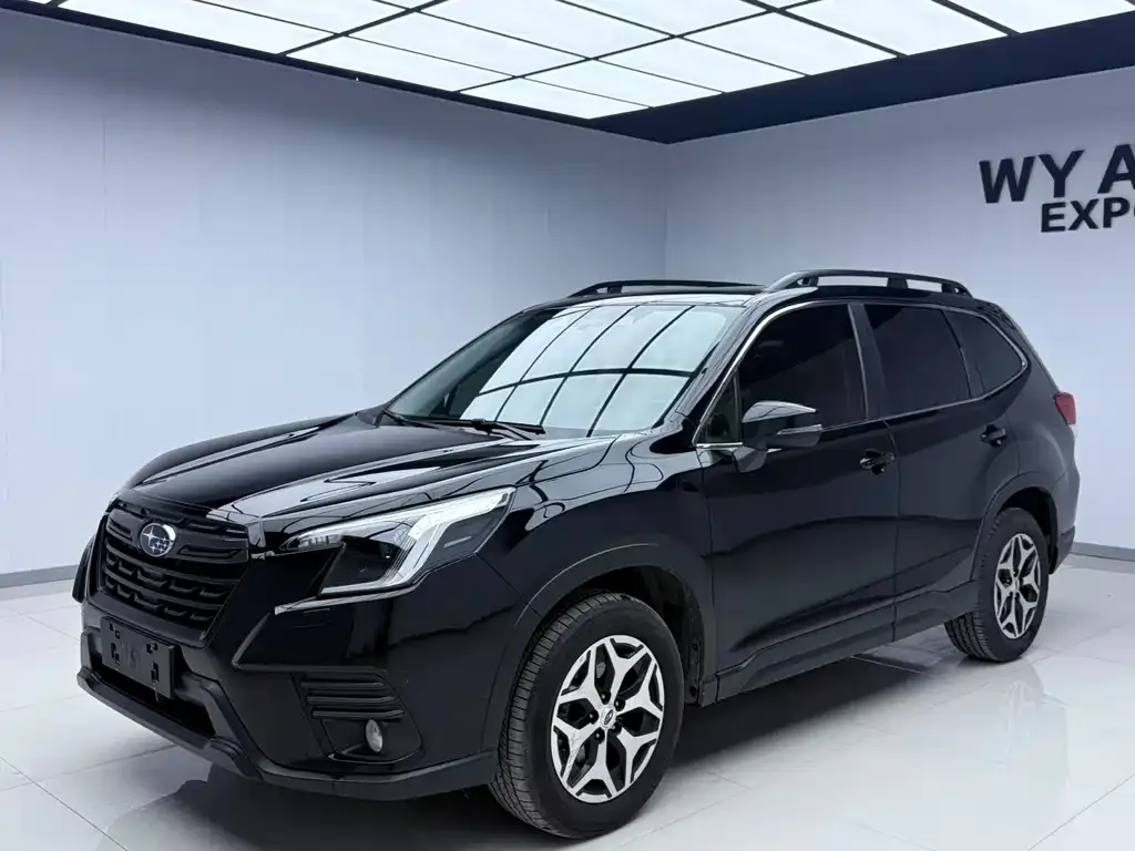 Subaru Forester — фото 1