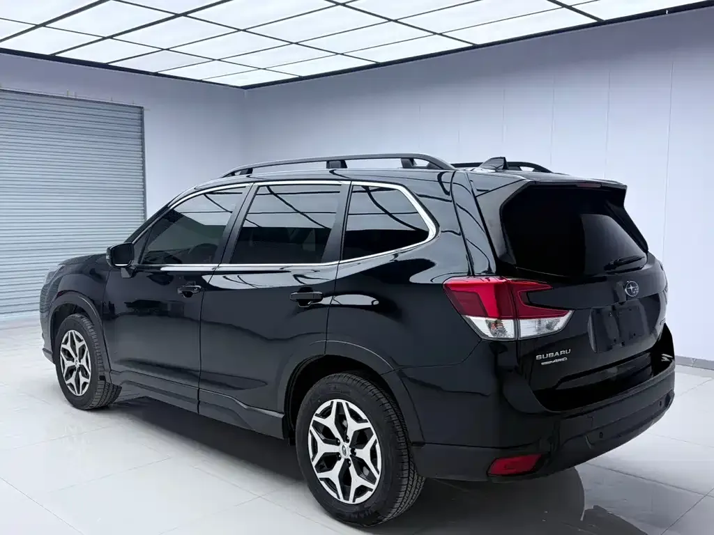 Subaru Forester — фото 9