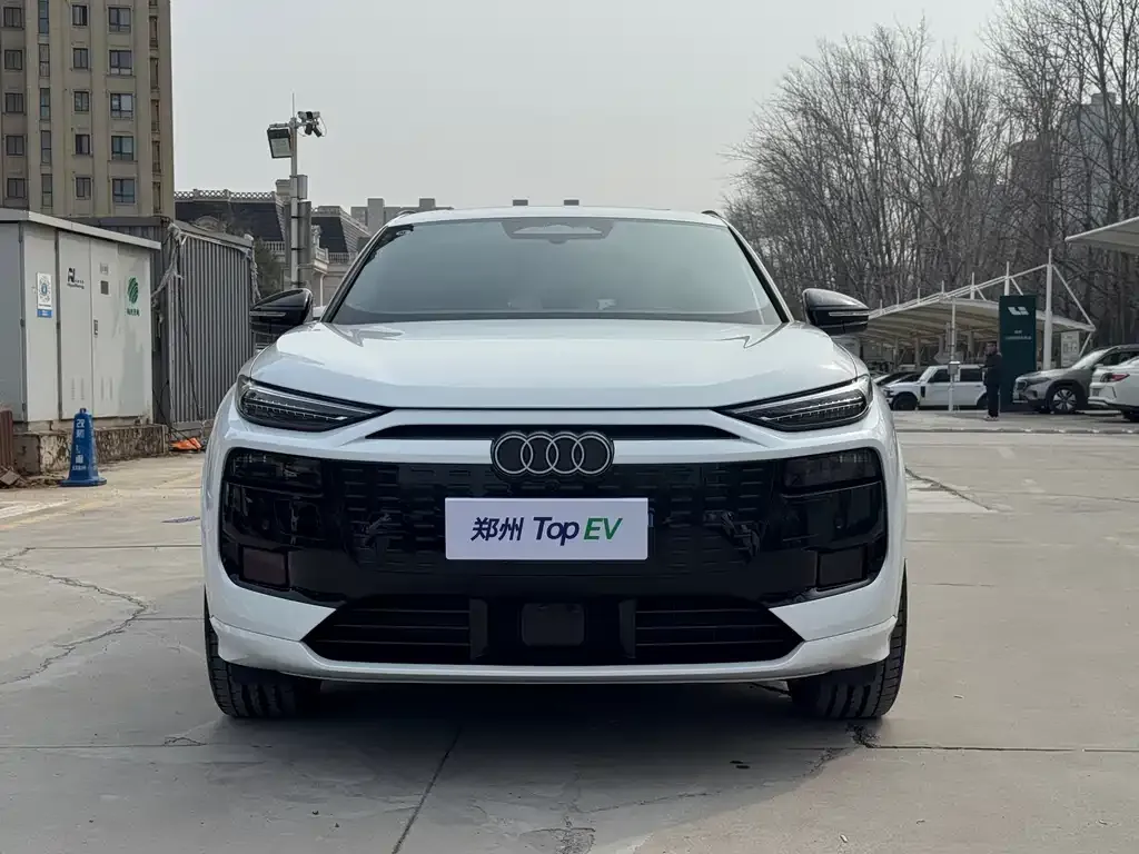 Audi Q6L e-tron — фото 7
