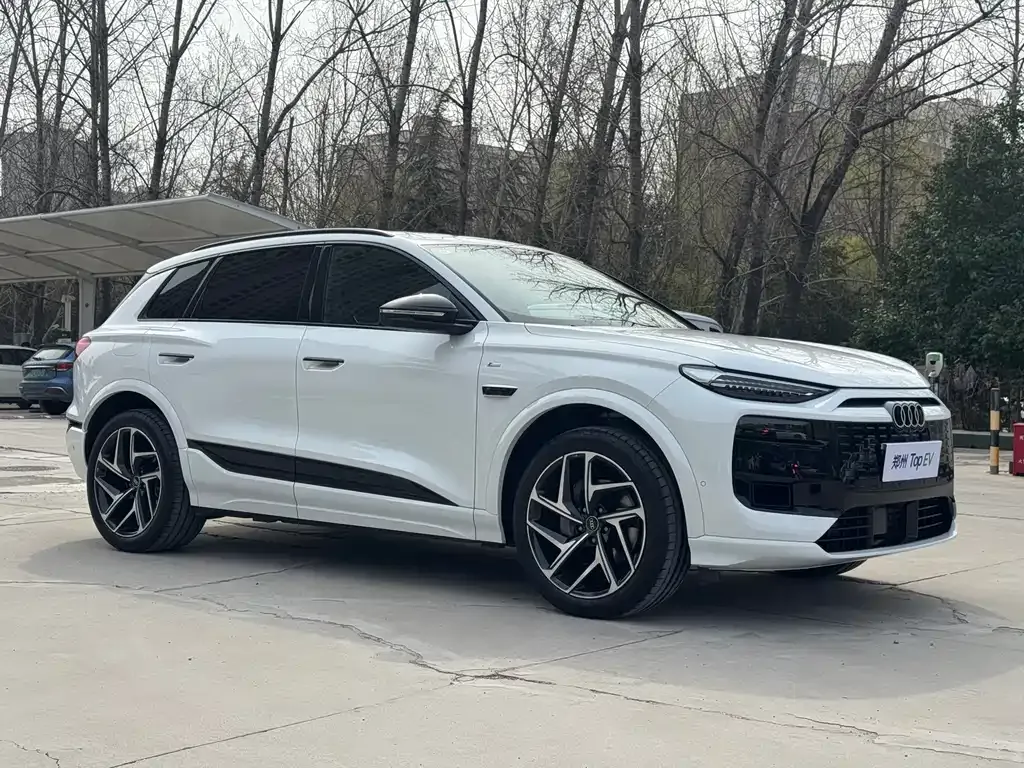 Audi Q6L e-tron — фото 4