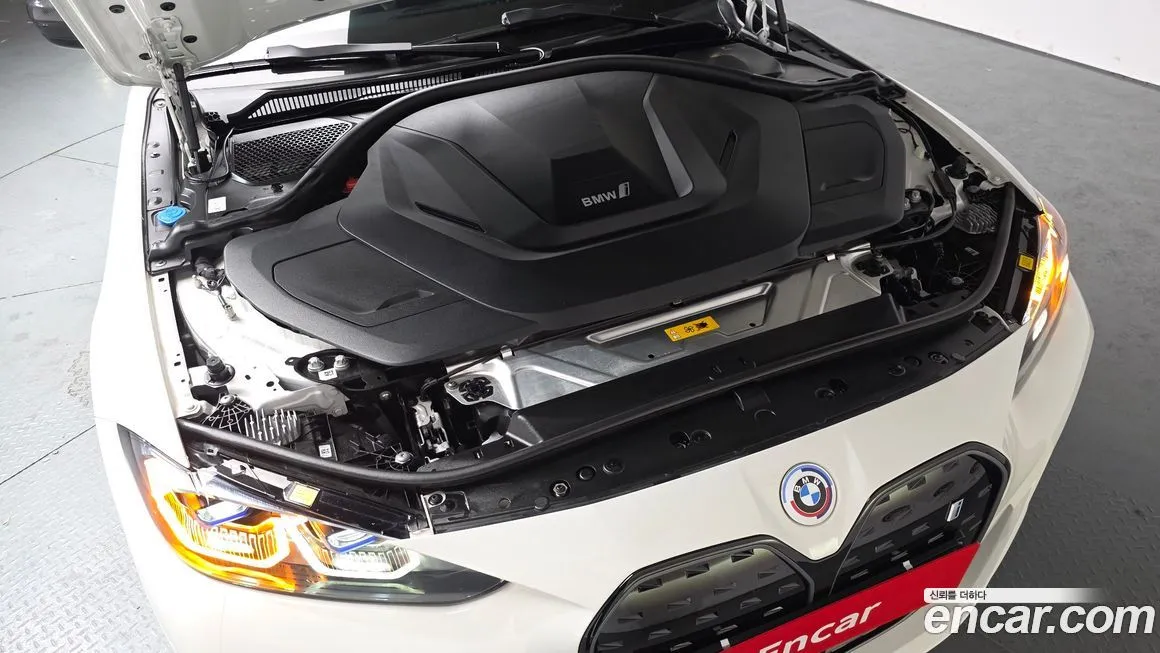 BMW i4 — фото 2