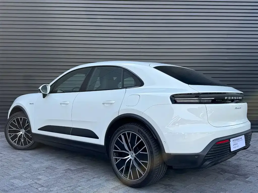 Porsche Macan EV — фото 4