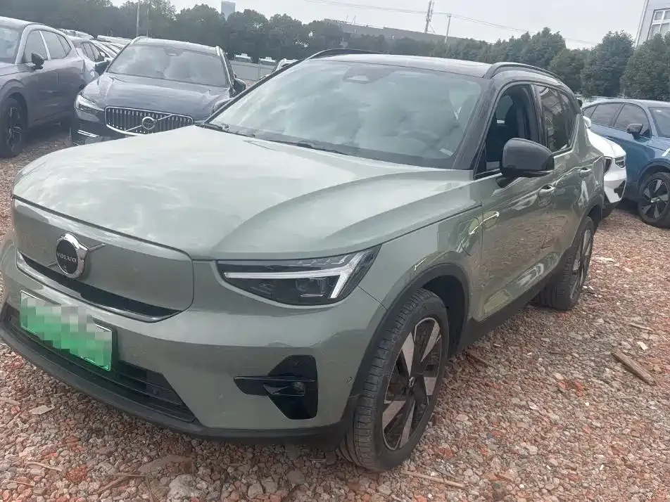 Volvo XC40 NEV — фото 1