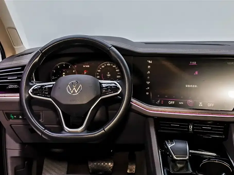 Volkswagen Touareg — фото 4