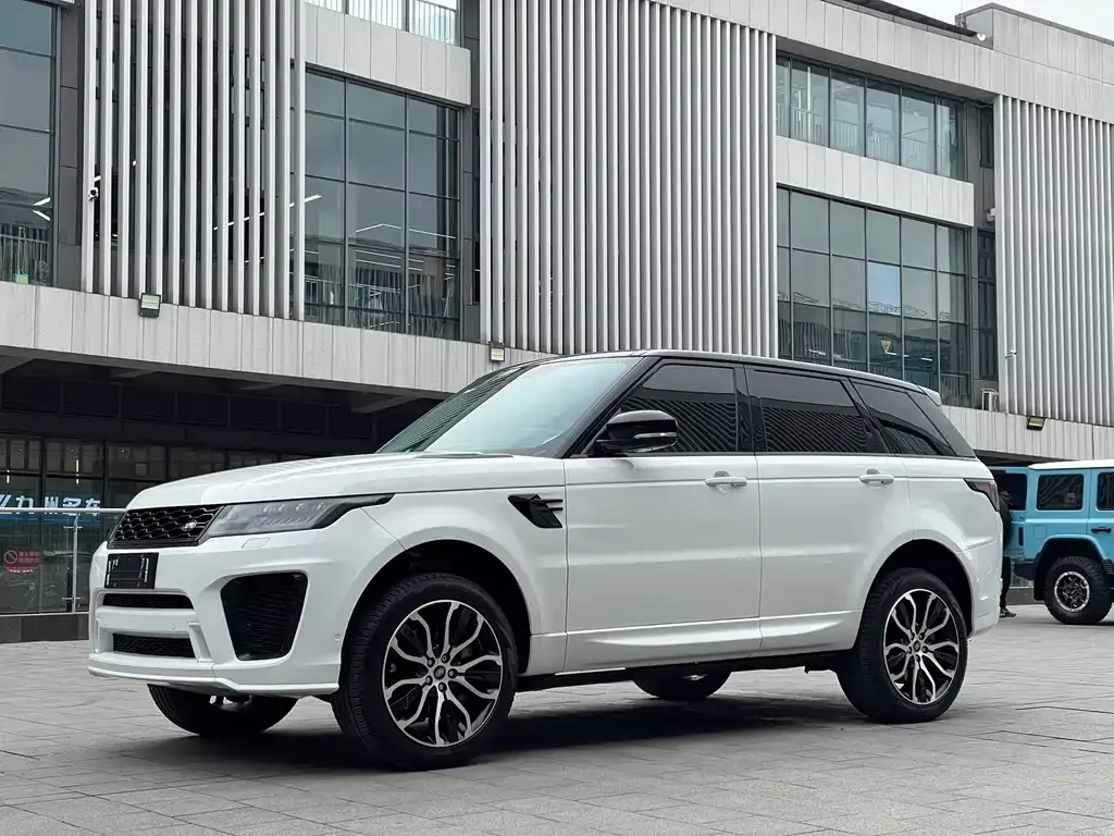 Land Rover Sport — фото 1