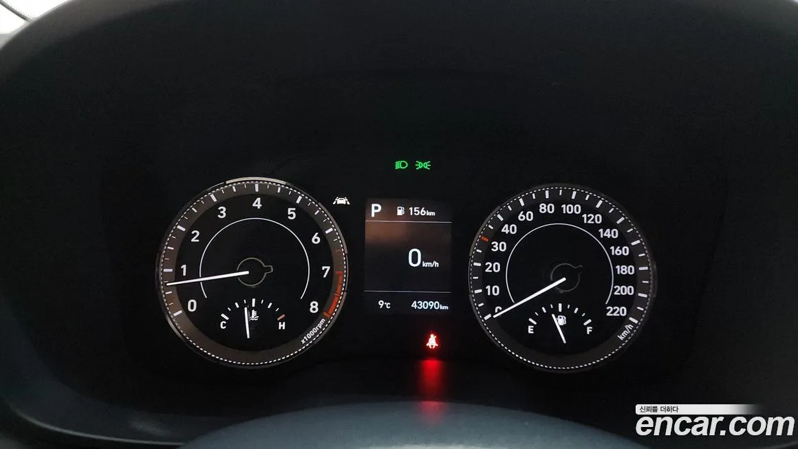 Hyundai Venue — фото 2