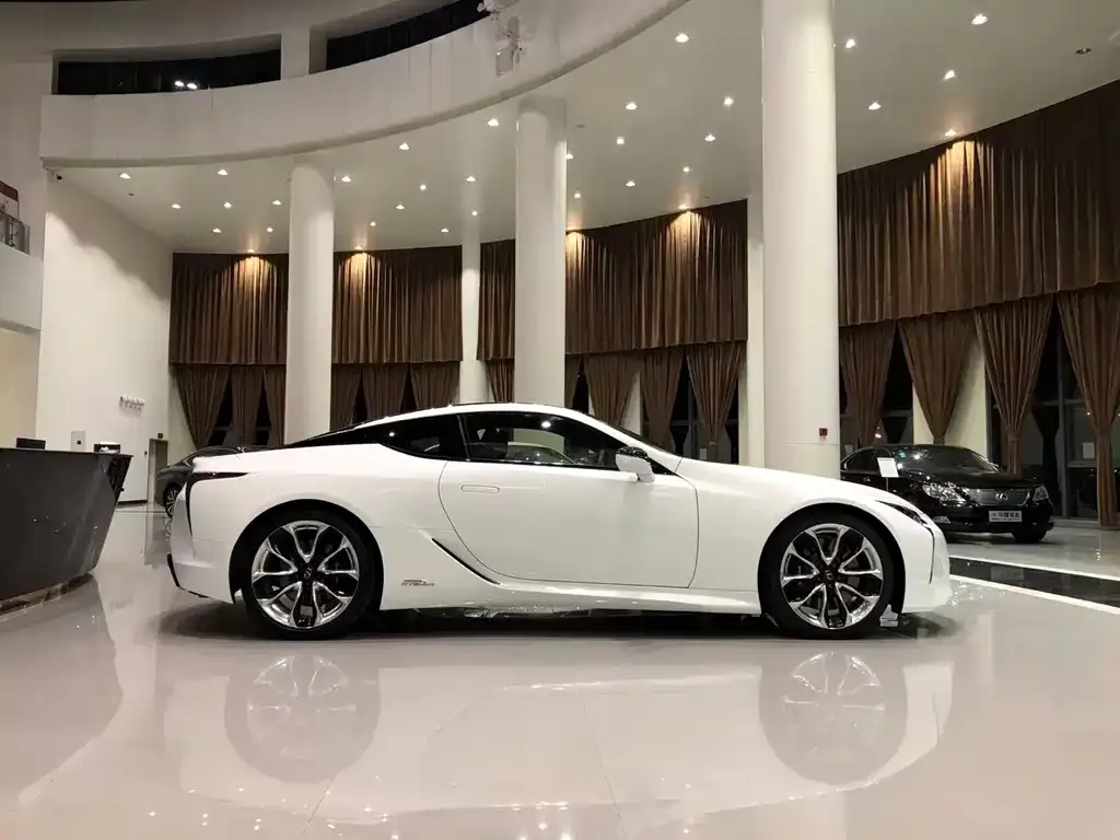 Lexus LC — фото 5