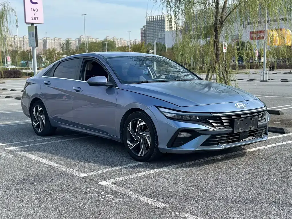 Hyundai Elantra — фото 10