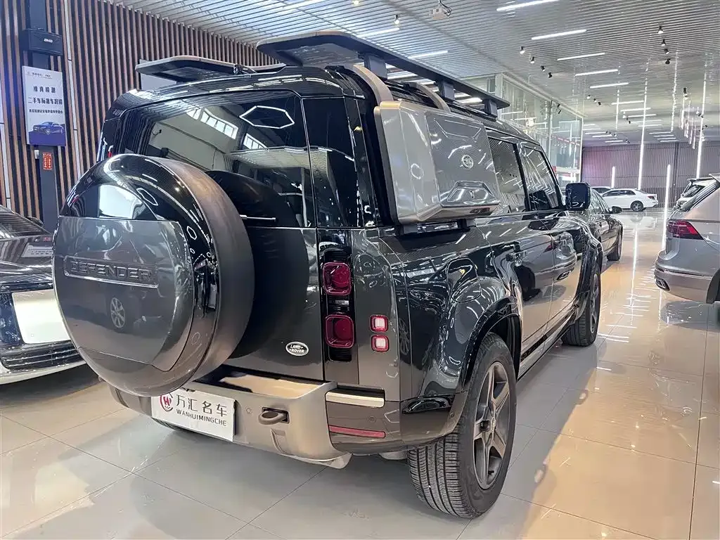 Land Rover Defender — фото 6
