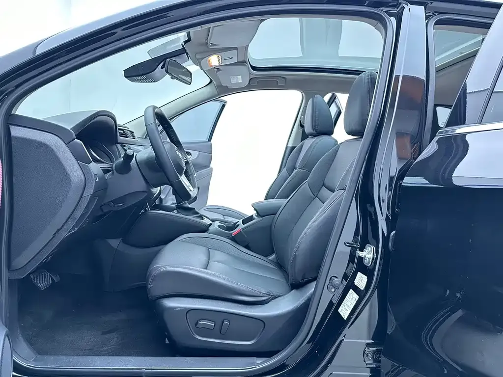 Nissan Qashqai — фото 4