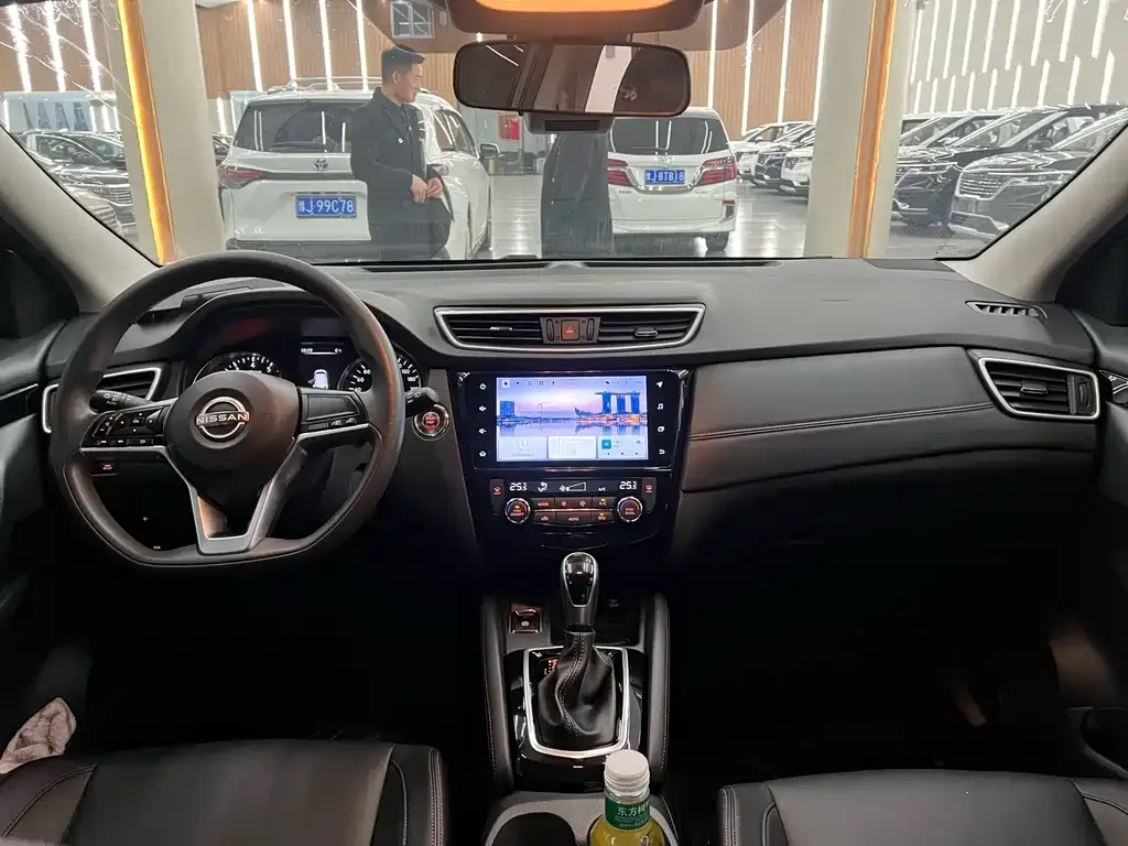 Nissan Qashqai — фото 4