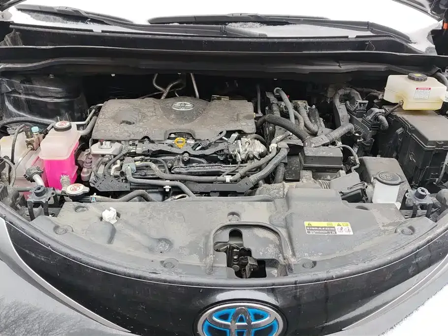 Toyota Granvia — фото 2