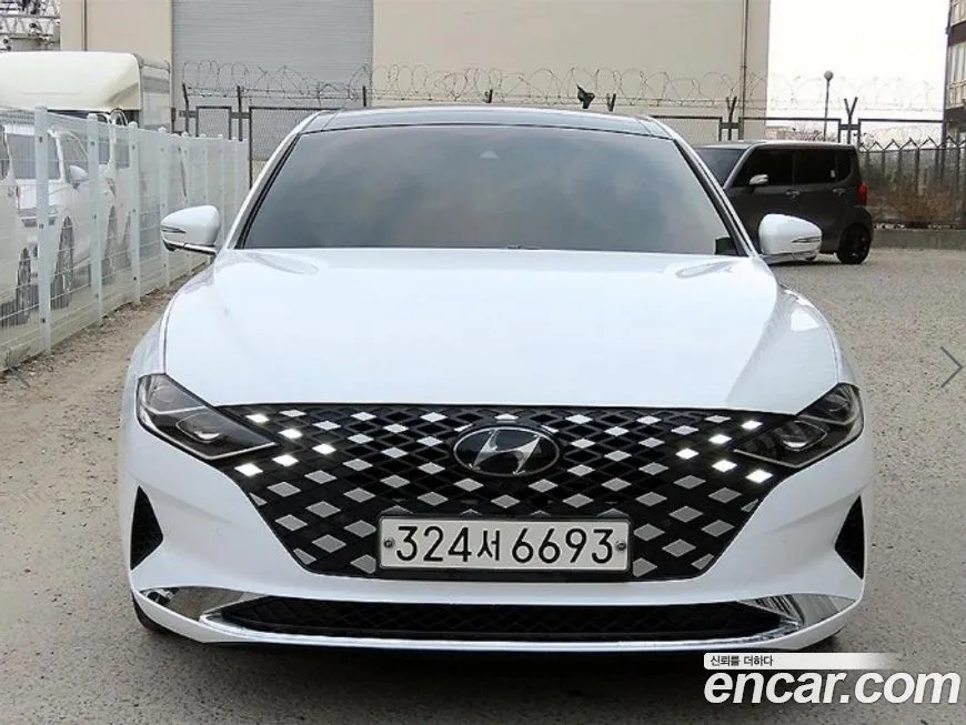 Hyundai Grandeur — фото 1