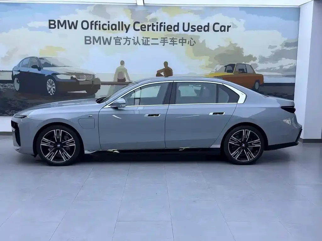 BMW i7 — фото 6