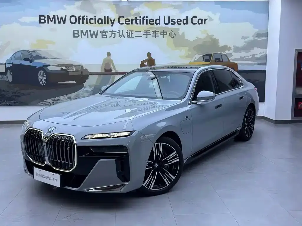 BMW i7 — фото 2