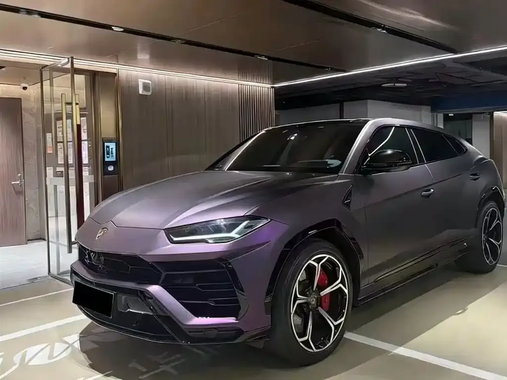 Lamborghini Urus — фото 1