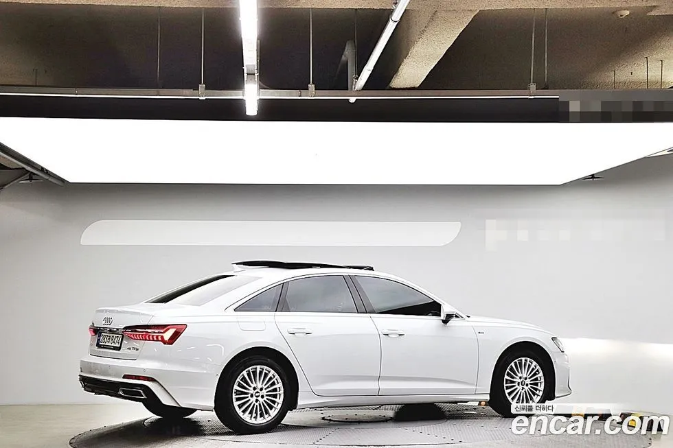 Audi A6 — фото 6