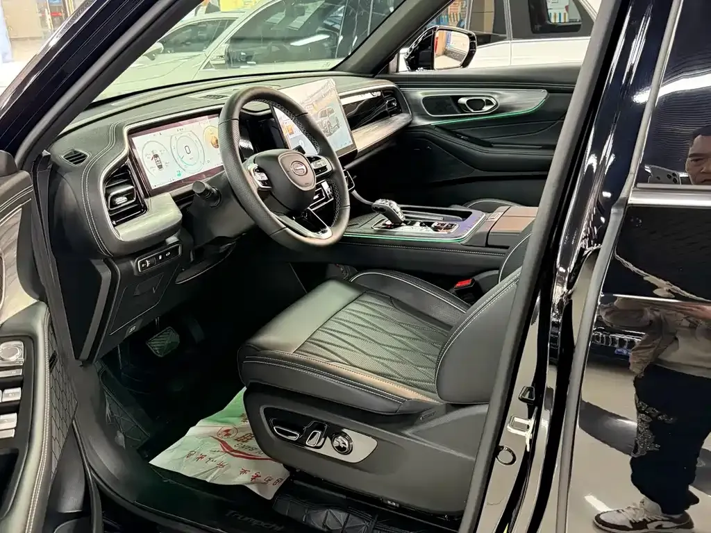 GAC Motor Trumpchi GS8 — фото 3