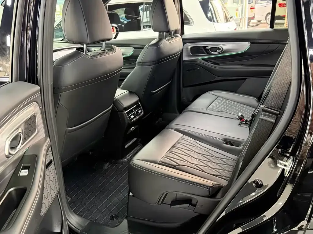 GAC Motor Trumpchi GS8 — фото 5