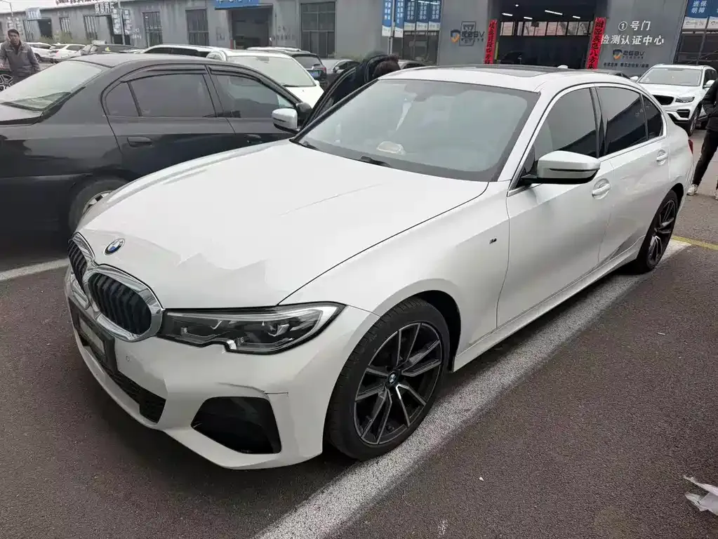 BMW 3 Series — фото 1