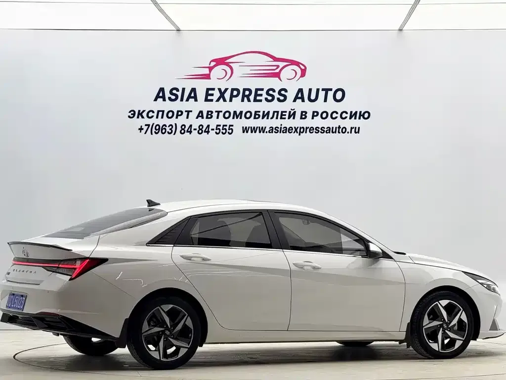 Hyundai Elantra — фото 6