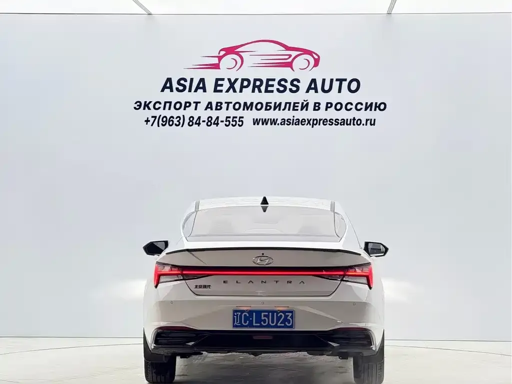 Hyundai Elantra — фото 5