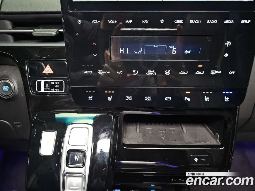 Hyundai Staria — фото 2