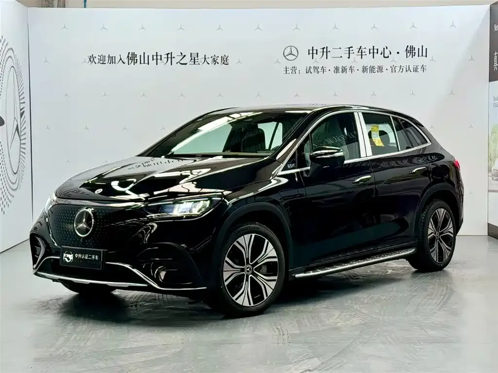 Mercedes-Benz EQE SUV — фото 1