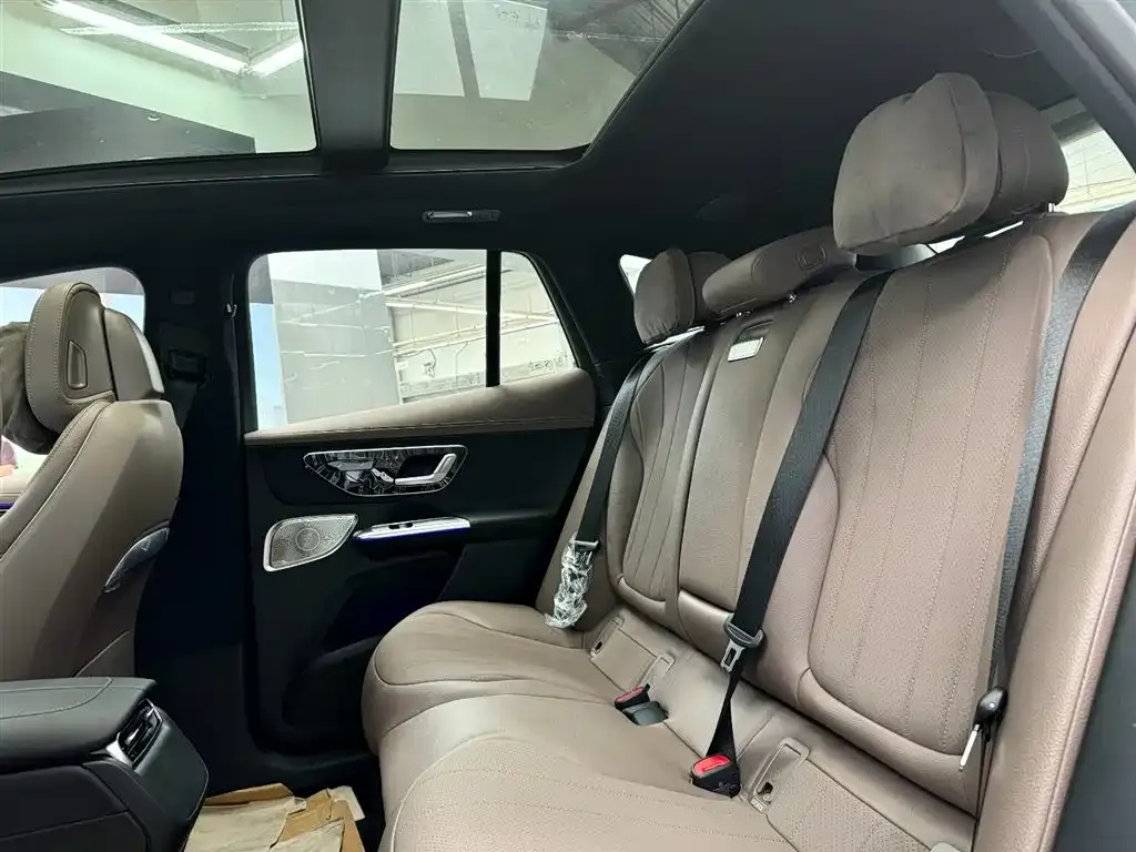 Mercedes-Benz EQE SUV — фото 10