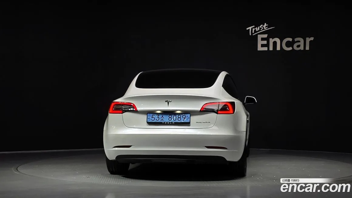 Tesla Model 3 — фото 4