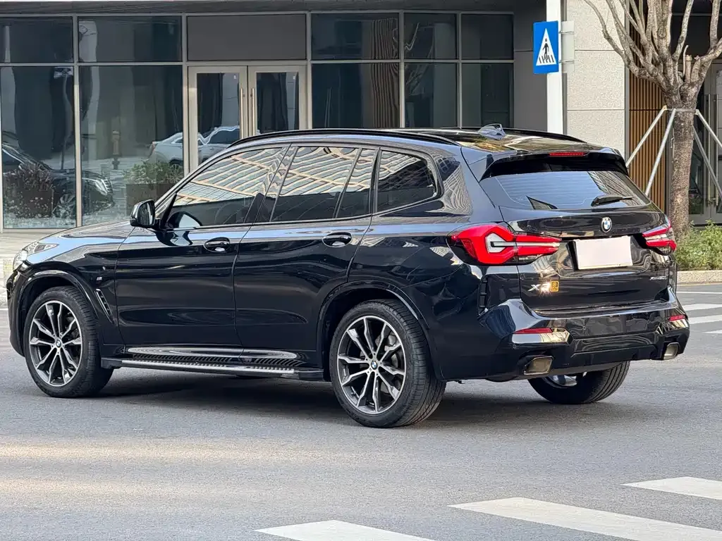 BMW X3 — фото 9