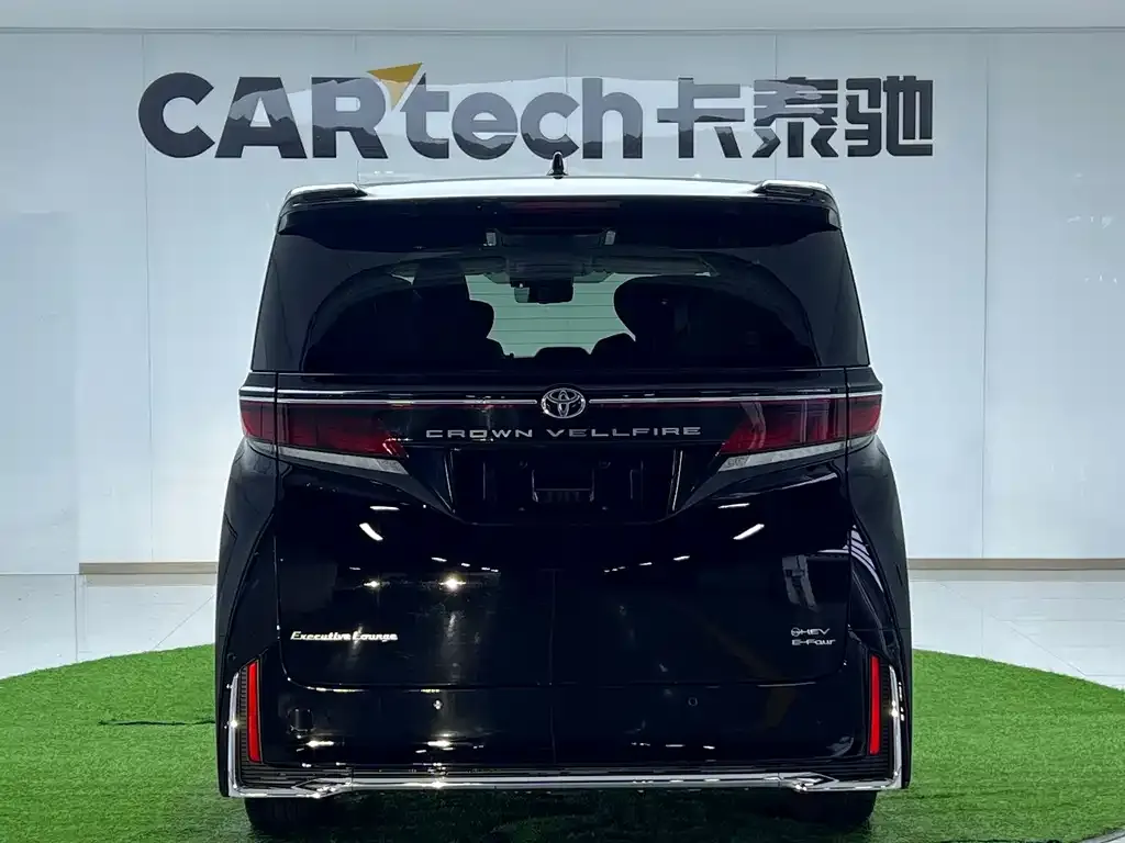 Toyota Vellfire — фото 8