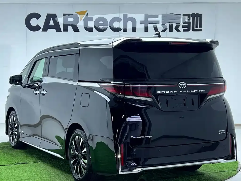 Toyota Vellfire — фото 10