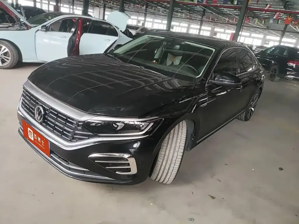 Volkswagen Passat — фото 1