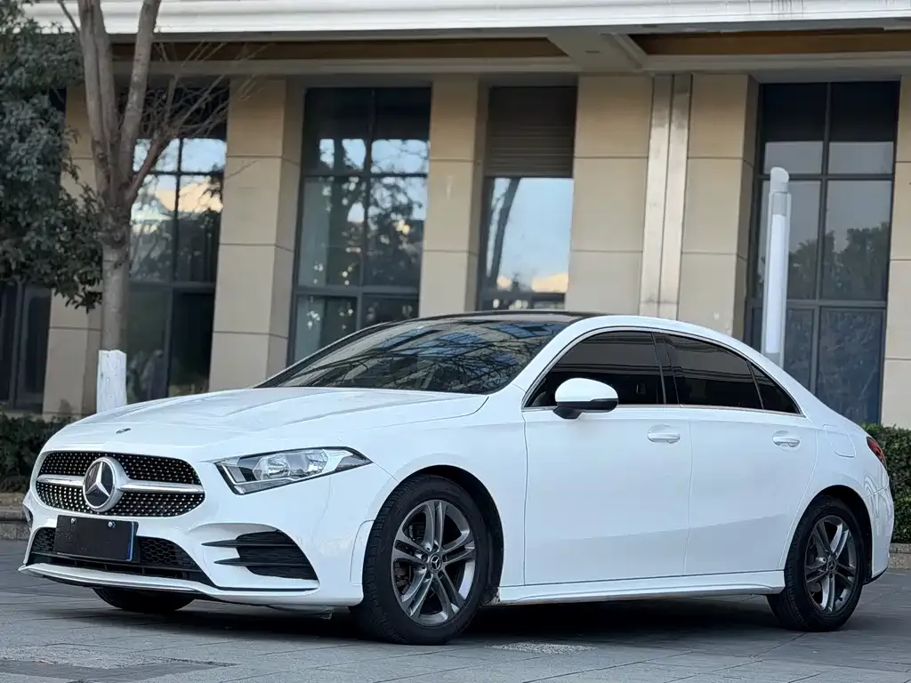 Mercedes-Benz A-Class — фото 1