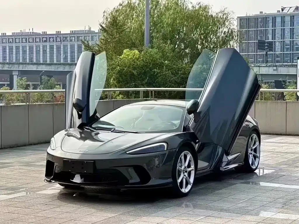 McLaren GT — фото 1