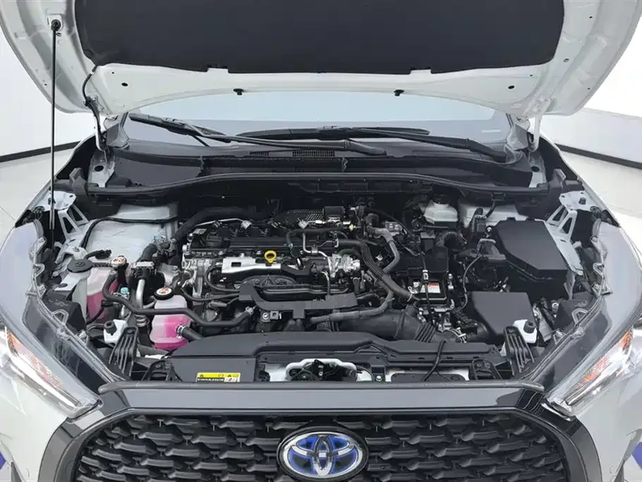 Toyota Corolla Cross — фото 10