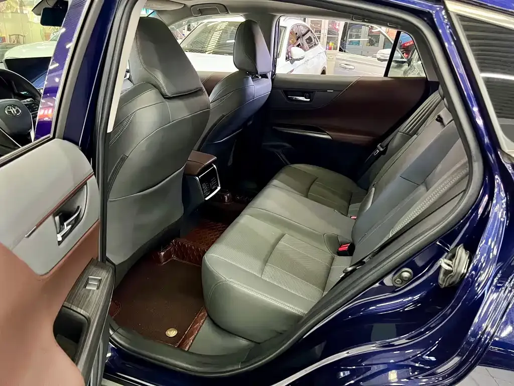 Toyota Harrier — фото 5