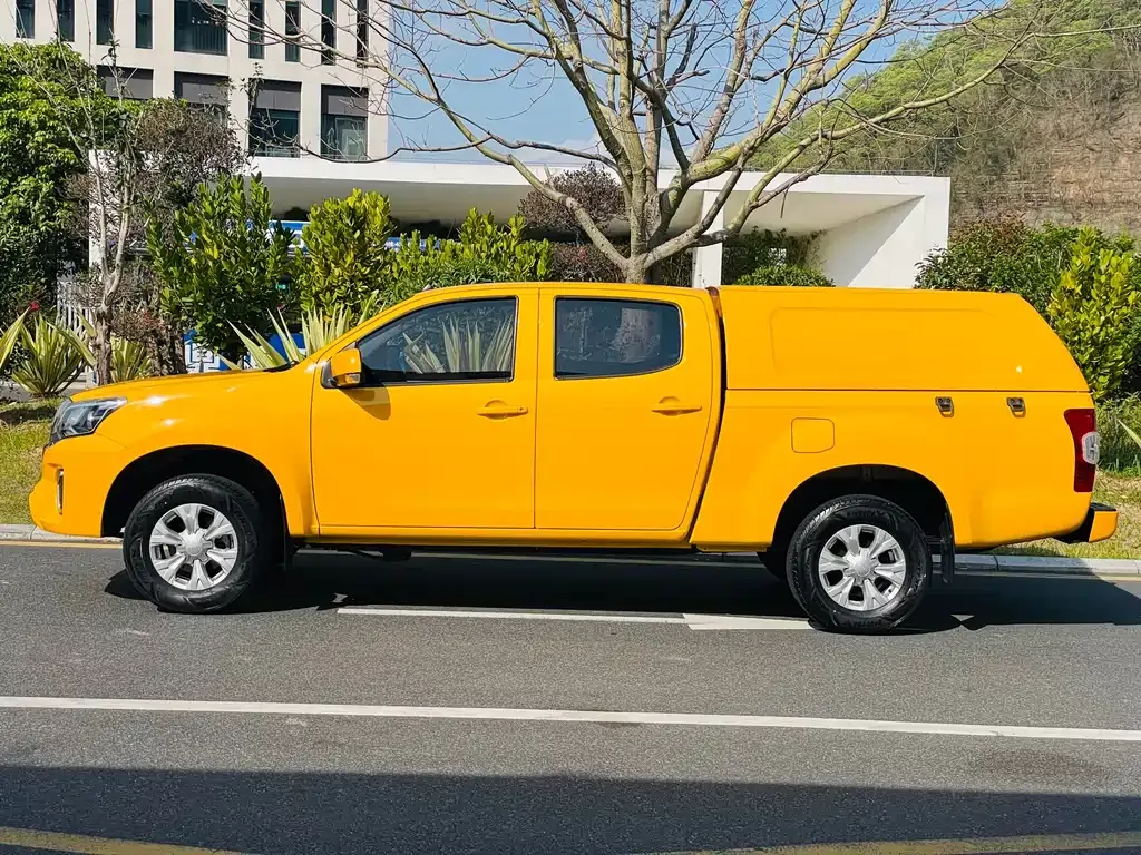 Isuzu RE-MAX — фото 6