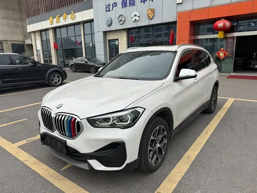BMW X1 — фото 1