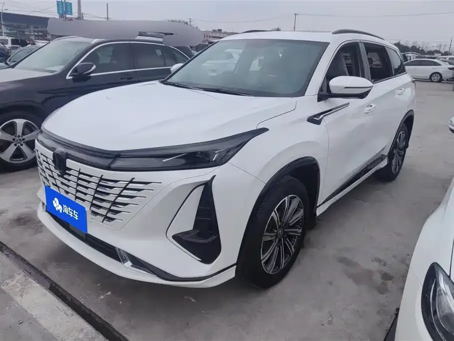 Changan CS75PLUS — фото 1