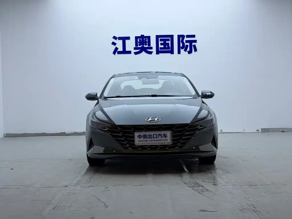Hyundai Elantra — фото 5