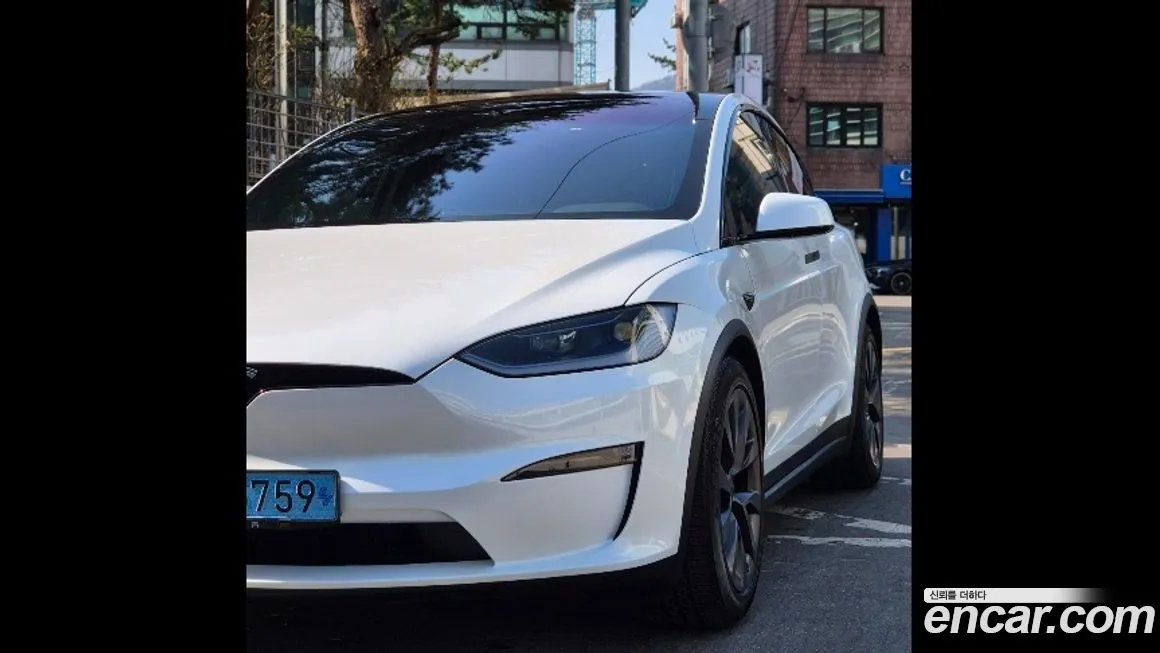 Tesla Model X — фото 2