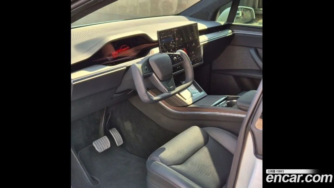 Tesla Model X — фото 4