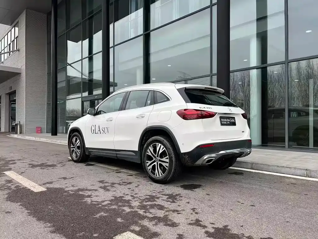Mercedes-Benz GLA — фото 10