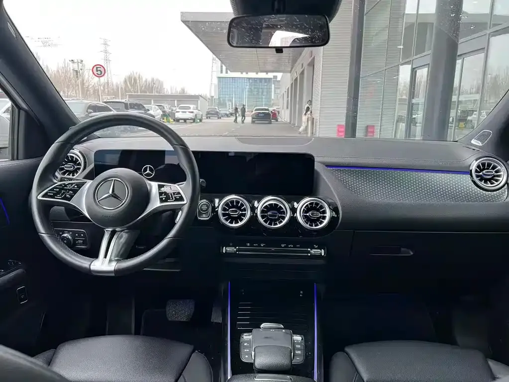 Mercedes-Benz GLA — фото 6