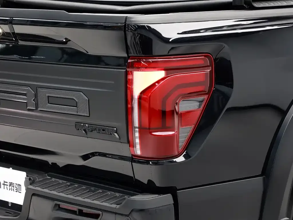 Ford F-150 Raptor — фото 8