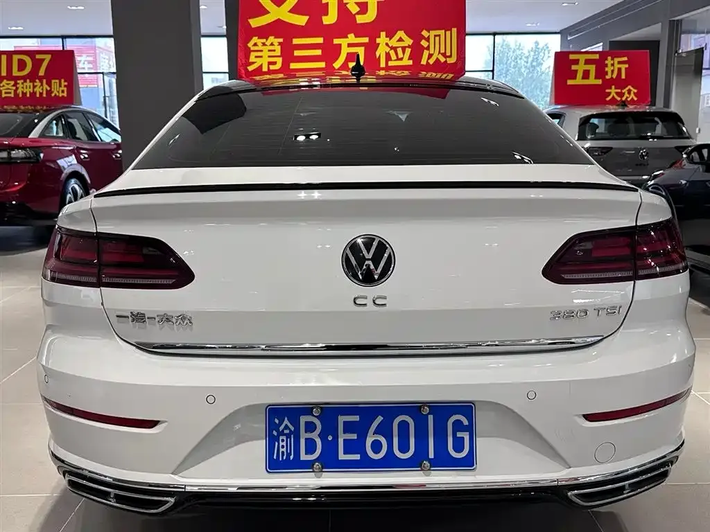 Volkswagen CC — фото 10