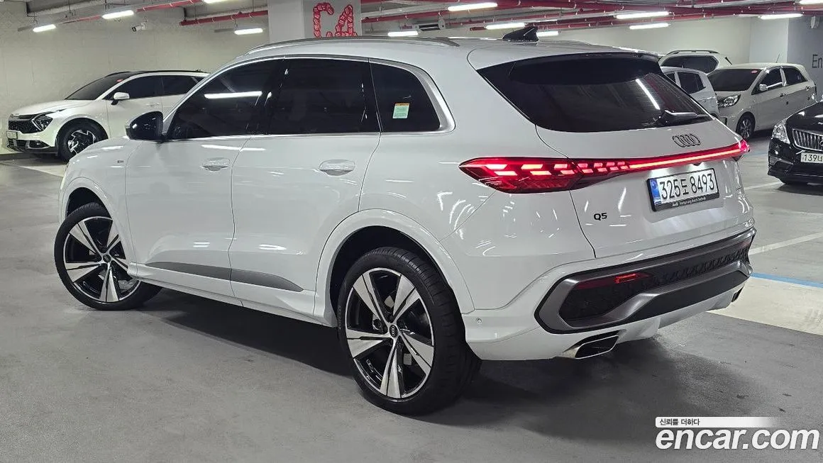 Audi Q5 — фото 10