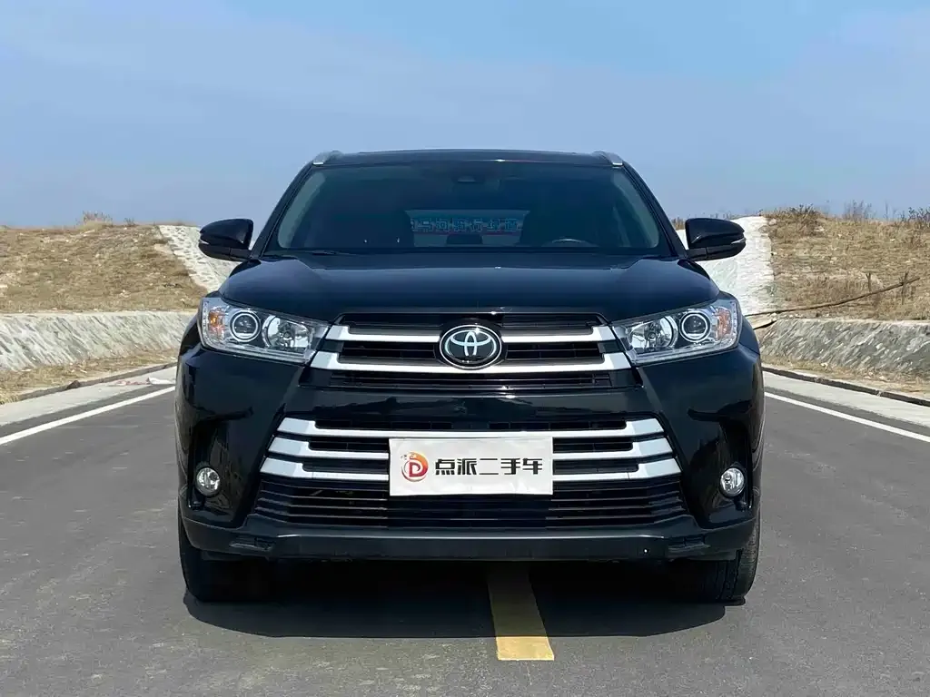 Toyota Highlander — фото 3